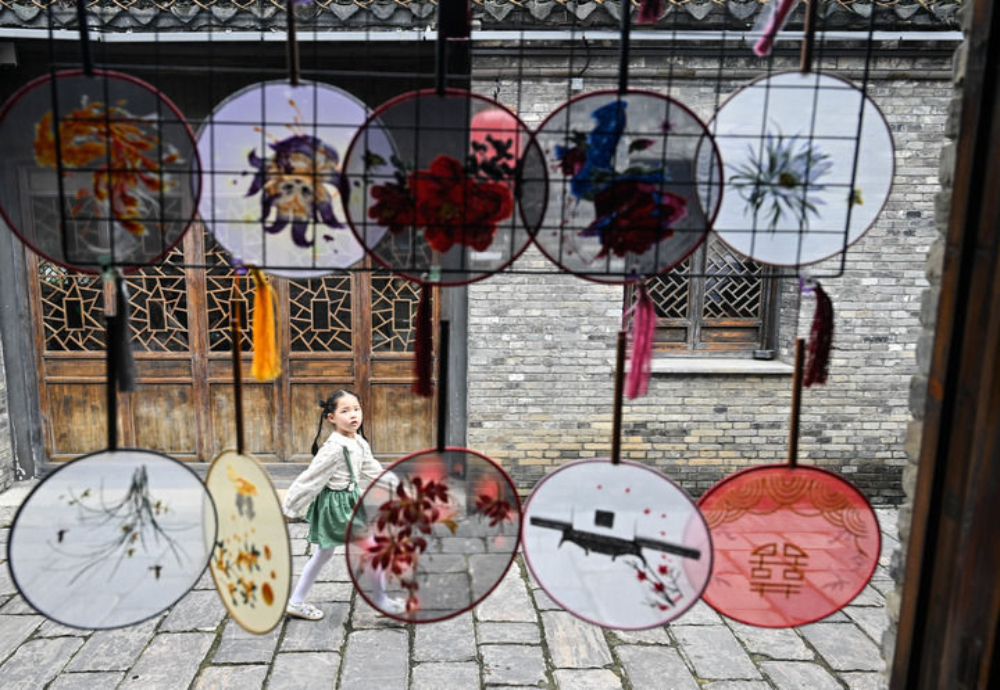 ！“人文”与“经济”辉映共生PG麻将胡了2试玩双节相遇(图2)